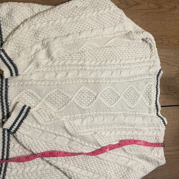 Official Folklore Taylor Swift Cardigan XL/2XL - Picture 4 of 4